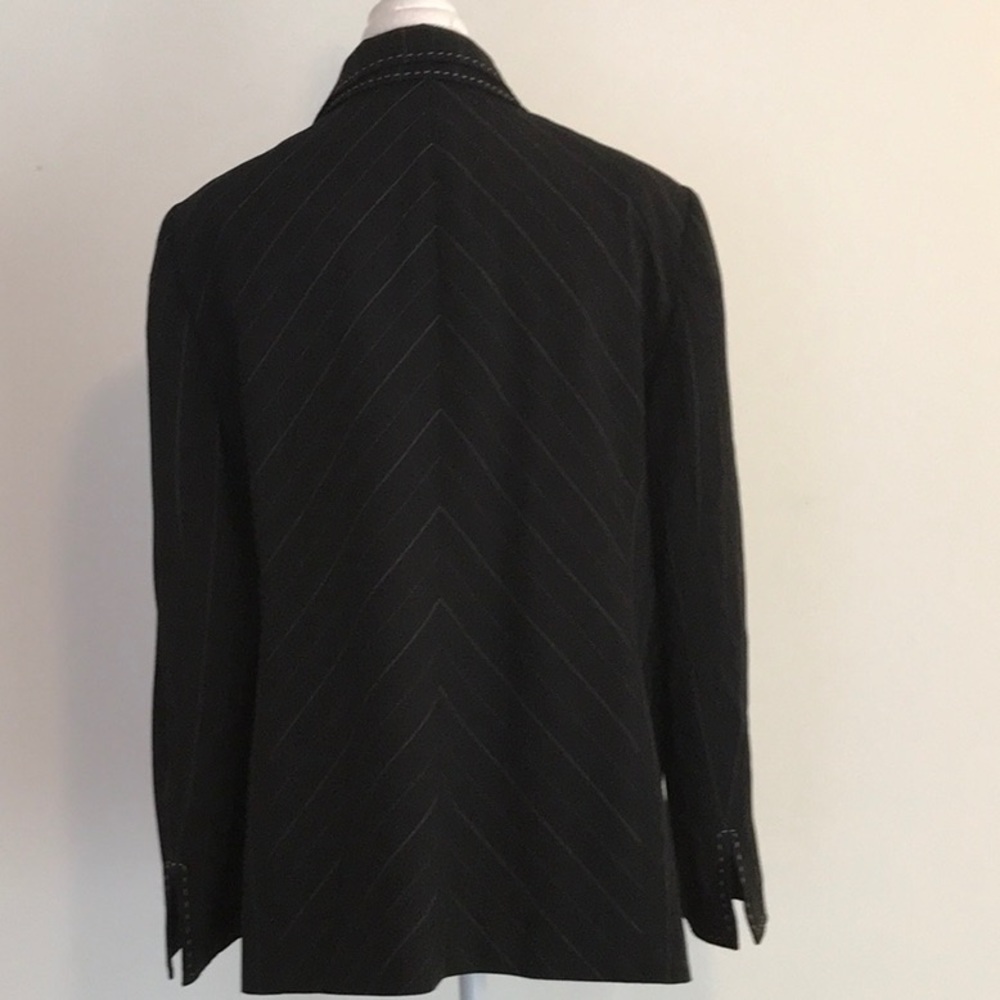 Escada pin stripe blazer - Picture 4 of 7